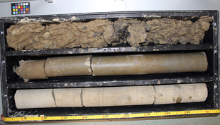 Our soil consists of several layers. It is porous and loose near the surface, but compact like concrete at depth. Pictured: soil from the boreholes for the necessary groundwater pumps (Photo: Eawag, Joaquin Jimenez-Martinez).