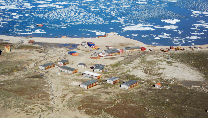 Former mining camp at Nyhavn, East Greenland, for a lead-zinc mine near Mestersvig (Photo: David Janssen).